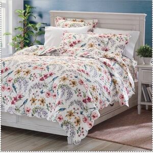Cuddledown Azalea Garden Queen Floral Bird Scalloped Quilt 94 X 98W
